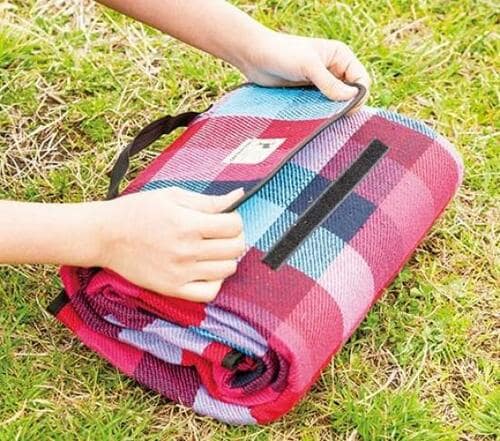 地面の冷たさをカット！ キャプテンスタッグ「起毛レジャーシート」 イメージ2