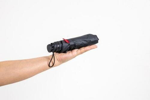 超軽量で熱もUVもカットできて一番実用的! イメージ2