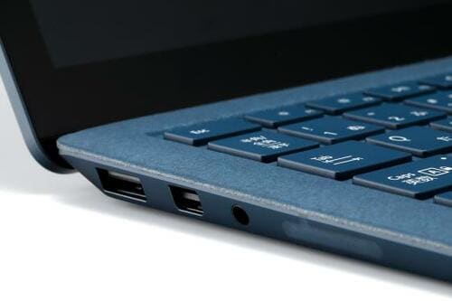 【1位】1位はLaptop 2のバランス型Surface Laptop 2 LQS-00055