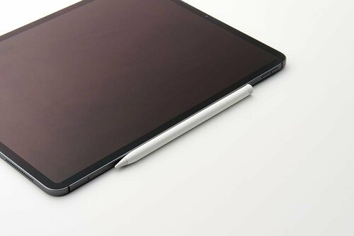 磁石でiPadにくっつけられる