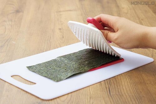 達人の本音:コロコロと転がすだけでラクラク穴が開けられる! キッチンはさみおすすめ イメージ