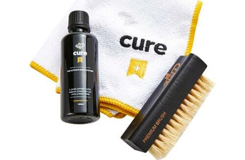 ポーチ付きで持ち歩きにもいい CREP PROTECT イメージ3