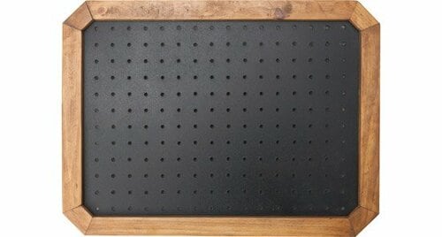 ブラックのボードで洗面所もおしゃれに収納 イメージ2