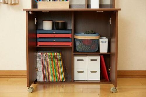デスク下にいろいろ収納できる！ イメージ
