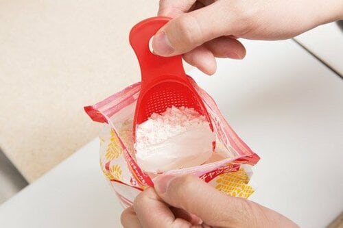 一本で計量と粉ふるいができる!粉ふりスプーン イメージ