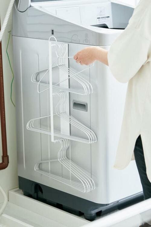 コンパクトなのに余裕で30本も掛けられる収納力!