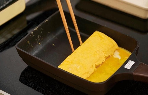やや重いですがカーブがなだらかで返しやすい 卵焼き器・卵焼きフライパンおすすめ イメージ