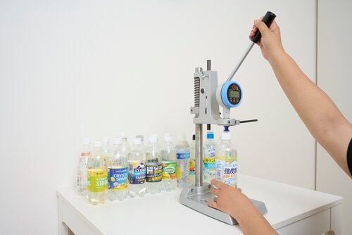 テスト3:飲んだときの炭酸の強さ レモンフレーバー炭酸水おすすめ イメージ2