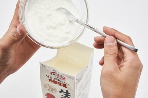 手順2:牛乳とタネを入れる
