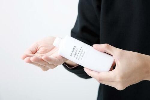 4位: 顔も体も安心して使える成分の無印良品「敏感肌用 高保湿タイプ」 メンズ保湿クリームおすすめ イメージ