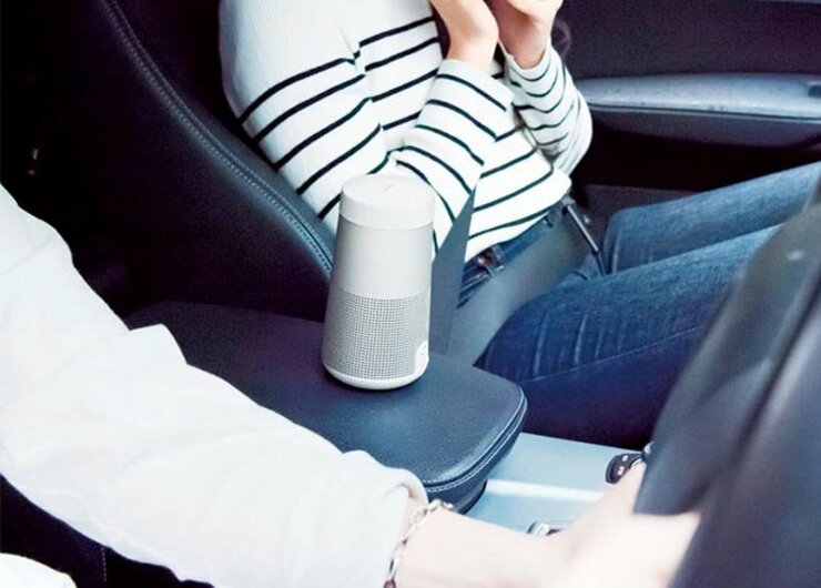 BOSEの360度無指向性ポータブルスピーカーを、車内で使うと最強な理由