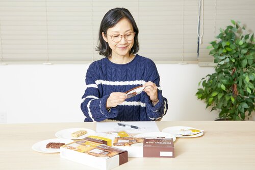 「カカオ&ナッツ味」と「ハニー&アーモンド味」、それぞれの味はおいしい? ファスティングバーおすすめ イメージ