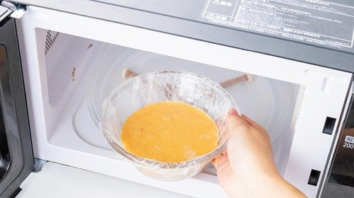 2：耐熱容器に入れて電子レンジで加熱 カルディおすすめ イメージ