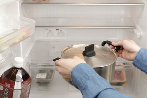 食べきれなかった時は鍋ごと冷蔵庫に保存です イメージ2