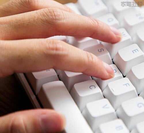 【打鍵感】ほどよい反発と軽めの打鍵音が心地よい! 磁気式スイッチゲーミングキーボードおすすめ イメージ