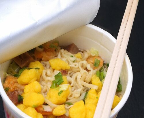 「カップ」と「スープ」の違いは?具材を数えて徹底検証します
