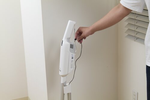 ⑤操作性 紙パック式コードレス掃除機おすすめ イメージ2