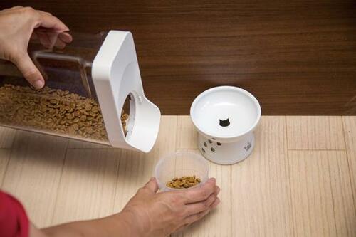 無印良品「米保存容器 約2kg用」2