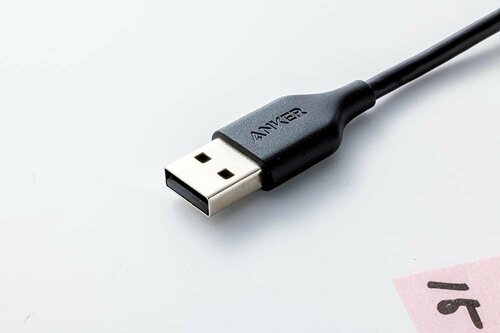 電源とのコネクタはタイプA