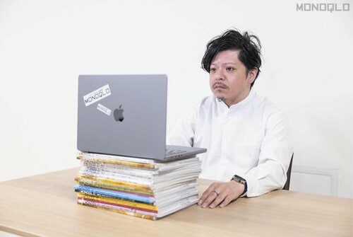 3：アラ強調の“煽りアングル”はカメラ位置を上げて解決 WEB会議でキレイに映る方法おすすめ イメージ