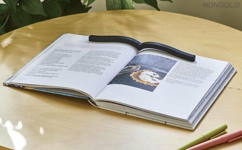 テストで実証:本や雑誌を開いたままキープできる コクヨ「本に寄り添う文鎮」おすすめ イメージ