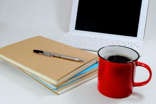 仕事しながら淹れたてのおいしいコーヒーが飲みたい イメージ