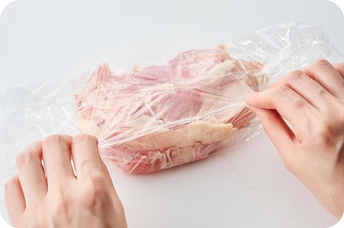 2：1枚ずつピタッとラップに包む 業務スーパーの食品おすすめ イメージ