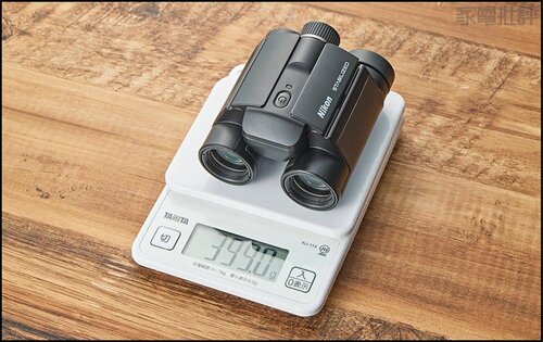 500mlのペットボトルより軽い 双眼鏡おすすめ イメージ