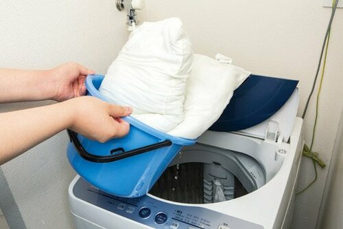 粉ワイド+粉洗剤で真っ白な枕が復活! 枕黄ばみおすすめ イメージ2