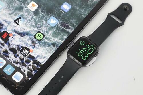 アンカー「Anker Portable Magnetic Charger for Apple Watch」2