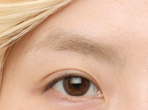 美眉度&自眉抑え度:自然な消え方で自眉感が薄まる 眉コンシーラーおすすめ イメージ