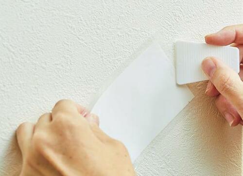 広い面から穴隠しまでキレイになる建築の友「ニャンパッチ」