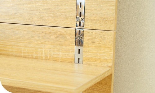 ココが買い：レールが埋め込み式なのでスッキリ！ LOWYAの家具おすすめ イメージ