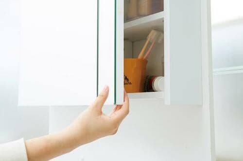 散らかループの原因1:元々の収納はアクションが多くて手間 イメージ