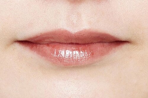 ほどよいツヤで立体的な唇に！ 2024年上半期ベストコスメおすすめ イメージ