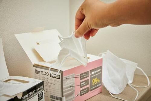 散らかループの原因1:箱のままだと取り出しにくく、バラバラする