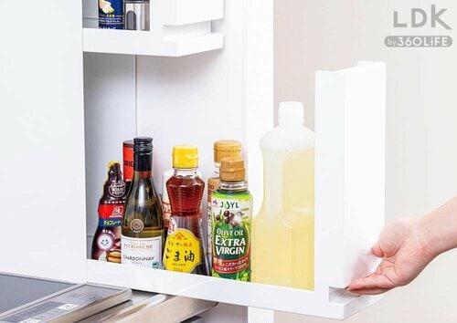 重いボトルの取り出しもスムーズ LDKベストバイ調味料ラックおすすめ イメージ