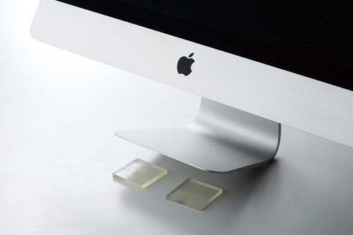 粘着力がスゴい! 震度7にも 耐える「マットマン7+」 イメージ3