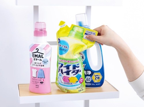 フラットな棚板で置くのはラク ランドリーラックおすすめ イメージ