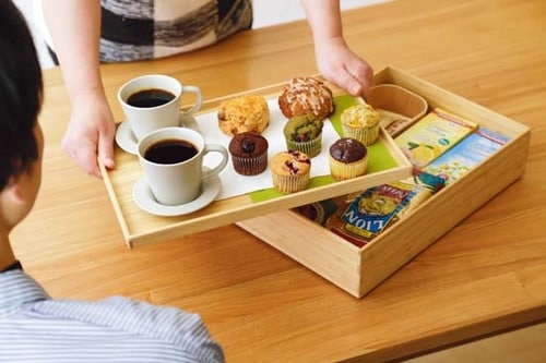 お茶セットに最適！ 竹材ボックスにはティーセット一式がきれいに収まるんです！ イメージ