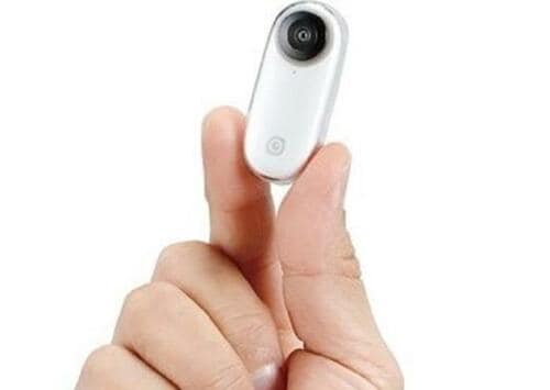 親指サイズ、わずか18g！服に貼れる「Insta 360 Go」 イメージ