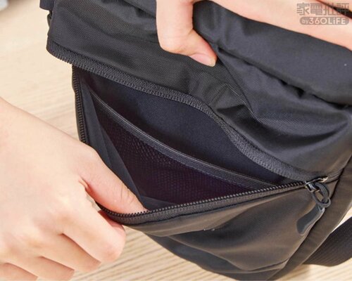 【使い勝手】小物収納のポケットが充実 カメラバッグおすすめ イメージ