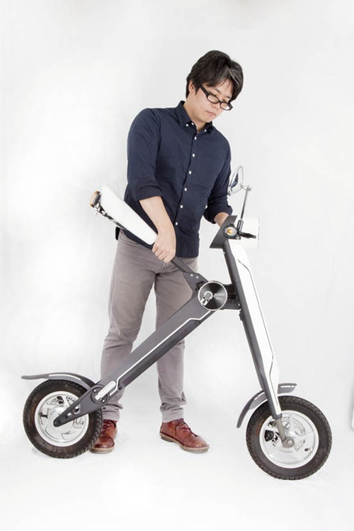 フル充電で35㎞走行できる！ 折りたたみ電動バイク イメージ8