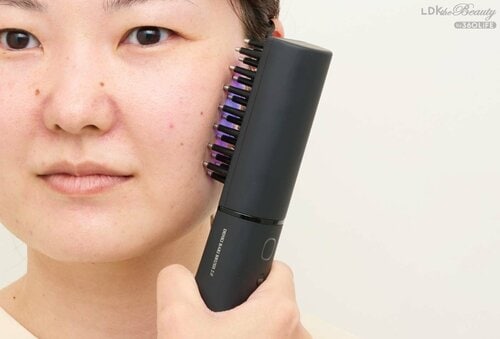 使いやすさ：しなりのいいやわらかピンが顔の凹凸にフィットする 美顔器おすすめ イメージ2
