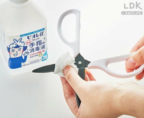 刃をアルコールで拭くか消しゴムでこする はさみおすすめ イメージ