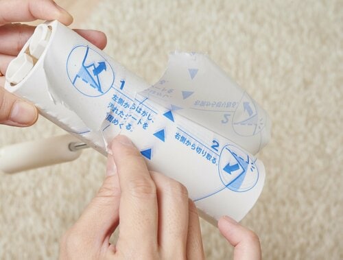 粘着力は好成績。使い方の印字もわかりやすいが、カットに難あり 粘着クリーナーおすすめ イメージ2