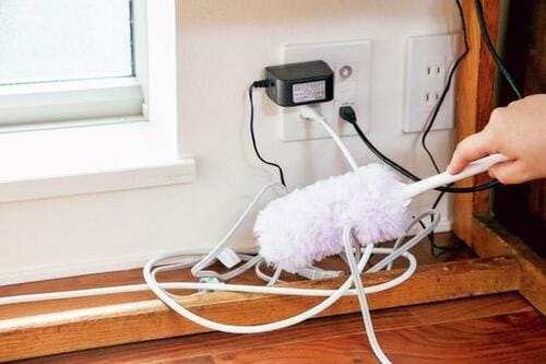 見ないふりのPCウラ…… 一発解決するならケーブルバンド！ イメージ2