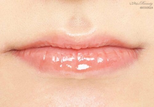 さりげない色みと艶めきをON リップグロスおすすめ イメージ