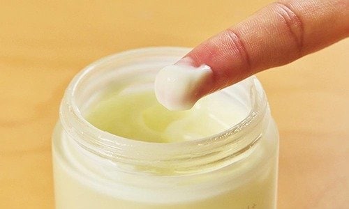 年齢肌の乾燥対策にぴったりのフェイスクリームがほしい エイジングケアを叶えるフェイスクリームおすすめ イメージ