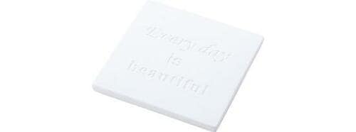 キャンドゥ:珪藻土コップ置きロゴ ホワイト:トレイ